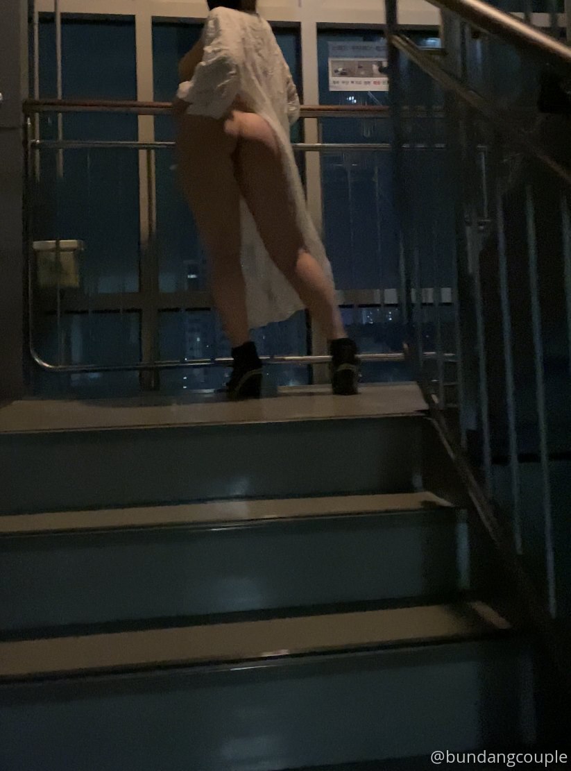 【2023_09_30】My_master_playing_with_my_boobs_I'm_getting_so_horny.m4v